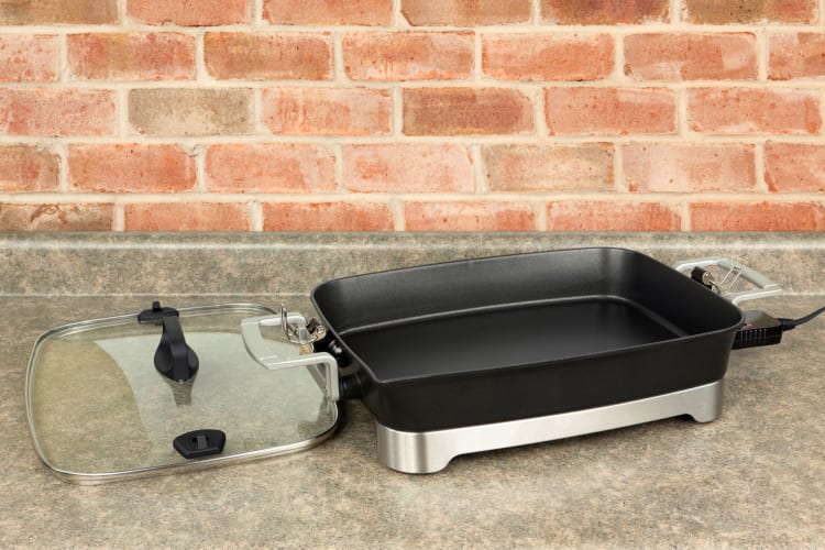 What is a skillet? This is an electric skillet which is more rectangular in shape and is plugged into an outlet. 