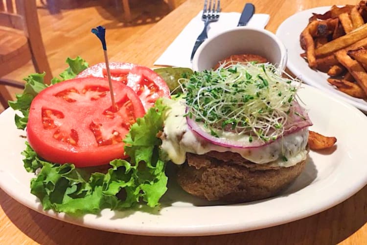 Get a veggie burger at this diner in Cleveland 