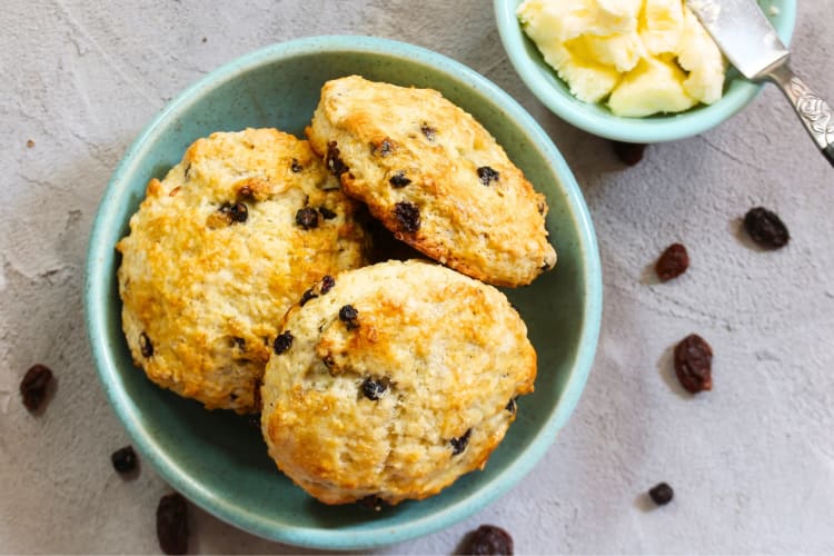 Irish soda bread scone with currents