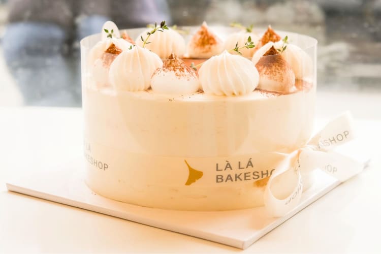 Là Lá Bakeshop is one of the best bakeries in NYC for whole cakes