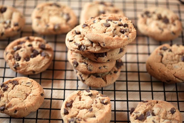 Cookies on a cooling tray