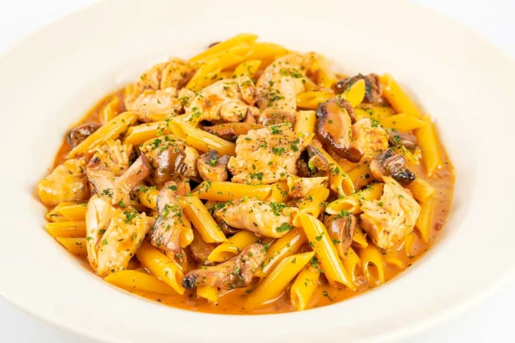Pasta da Vinci is one of the best Cheesecake Factory dishes for lunch or dinner
