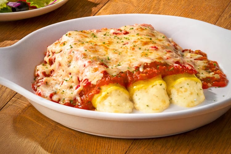 Four-cheese manicotti is one of the best foods at Olive Garden for vegetarians