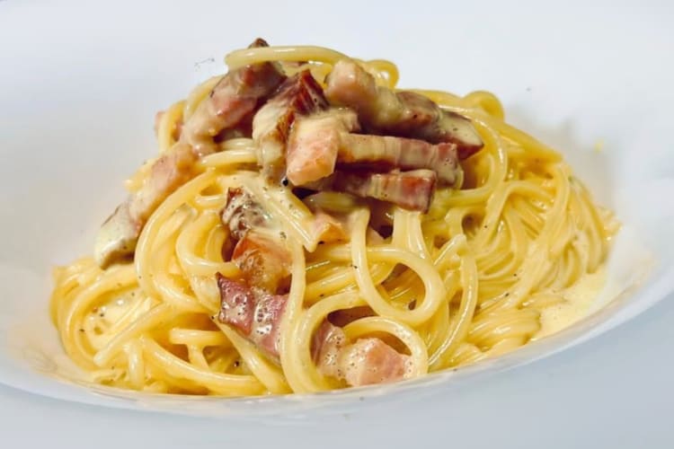 A bowl of spaghetti carbonara