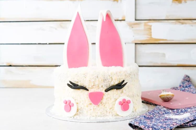 A cake decorated like a bunny