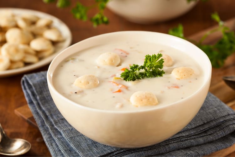 Many people want to know the difference between bisque vs. soup vs. chowder 