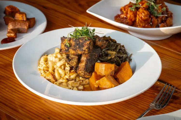 Dishes at Majani a Black Owned Restaurants in Chicago 