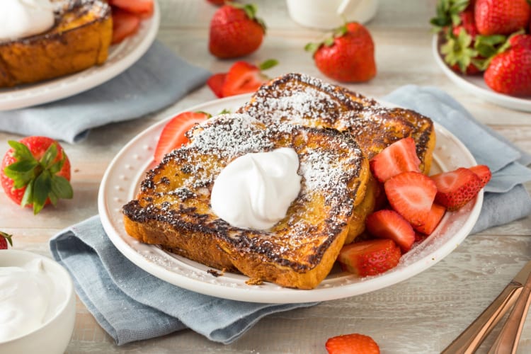 French toast with strawberries
