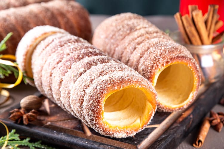 Chimney cakes on a plate