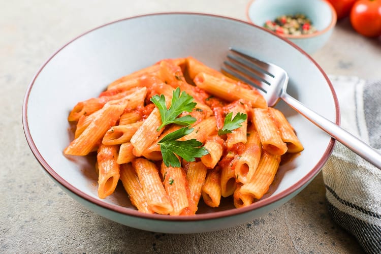 Penne with tomato sauce 