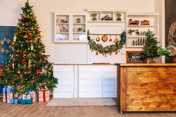 A kitchen with Christmas decorations