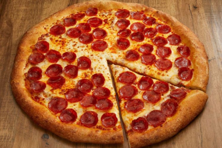 Cheesy pepperoni pizza
