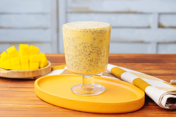 How to Make a Smoothie A Complete Guide to Making Smoothies Cozymeal