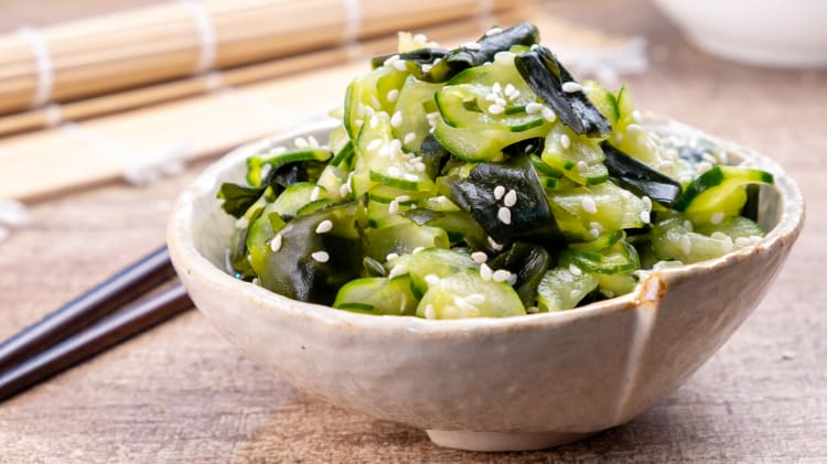 japanese seaweed salad is a light and refreshing easy vegan appetizer