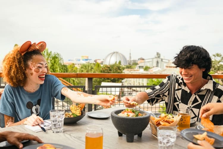 Exploring Disney Springs is a cute date idea in Orlando