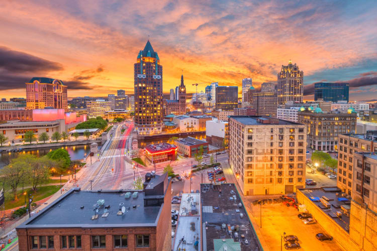 A ghost tour is a unique date idea in Milwaukee