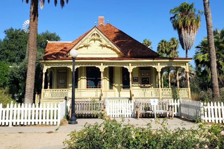 A trip to the botanical garden is one of the romantic date ideas in Orange County