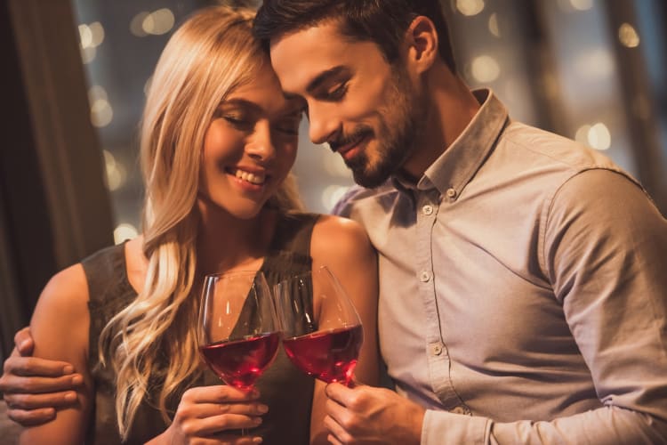 A wine tasting is one of the romantic date ideas in St. Louis 