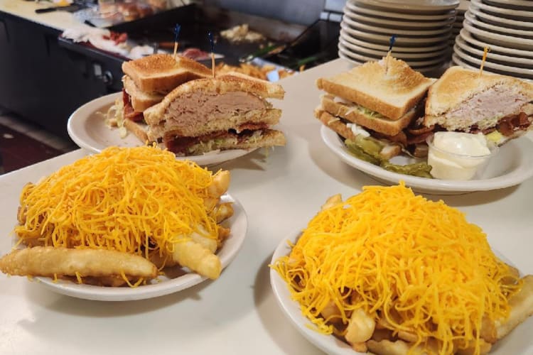 Looking for chili? This Cincinnati diner has you covered!