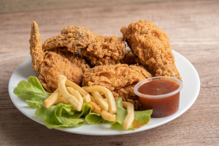This Cincinnati diner proudly offers some of the best fried chicken in the world, or so it claims!