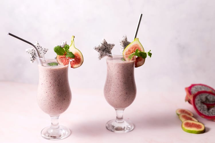 dragon fruit smoothie is a tangy and refreshing, unique smoothie