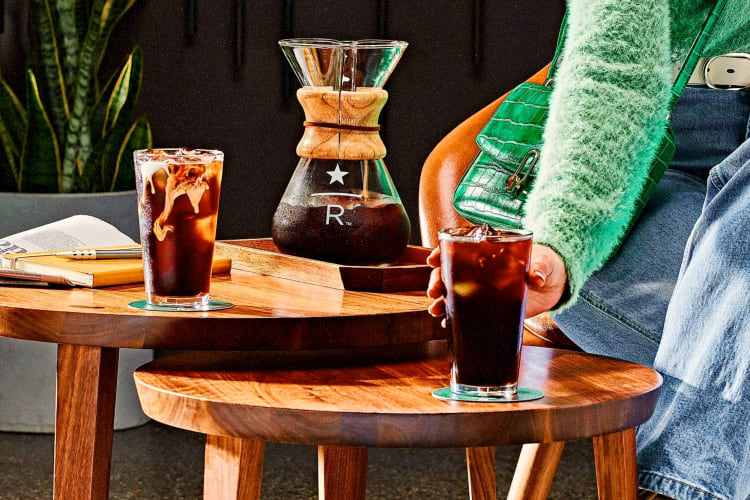 Dunkin&rsquo; vs. Starbucks offer different experiences