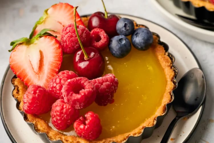 Lemon curd tarts are a popular sweet Easter dinner ideas