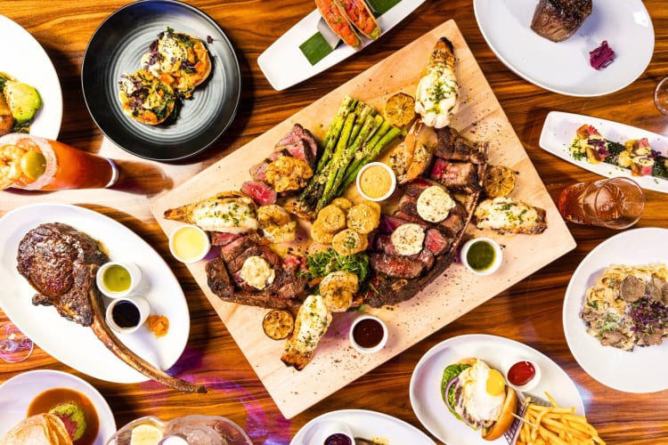 STK is the one of the most expensive restaurants in Las Vegas that serves steak 