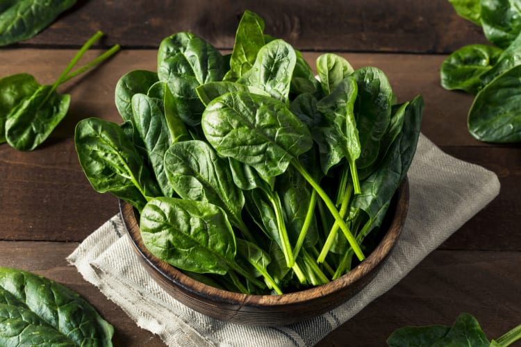 Spinach is one of the foods that boosts the immune system
