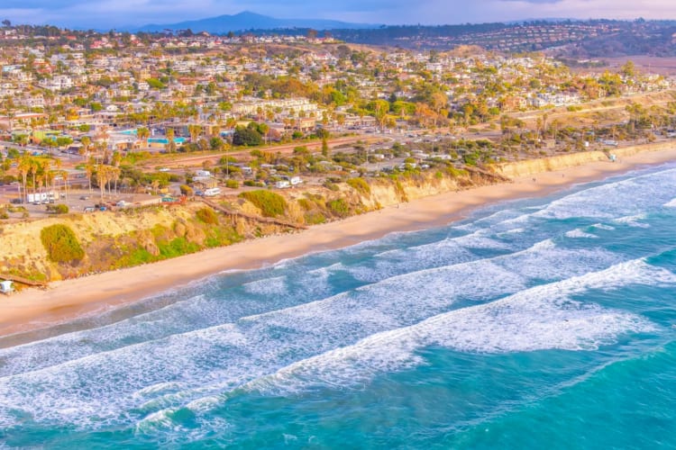 Going to the beach is a fun date idea in San Diego, CA
