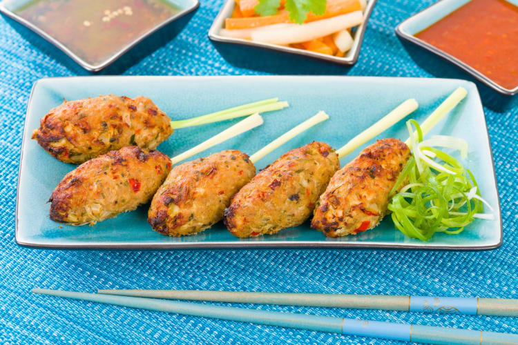 Nem nuong is a Hanoi food that has many recipe variations