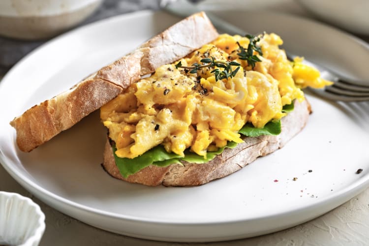 Scrambled eggs on toast