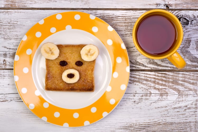 Toast is an easy and healthy snack for kids