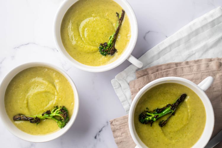 Fresh Pea Soup with Herbs - Connoisseurus Veg