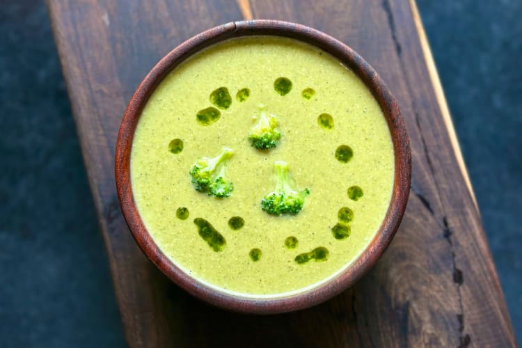 A bowl of broccoli soup