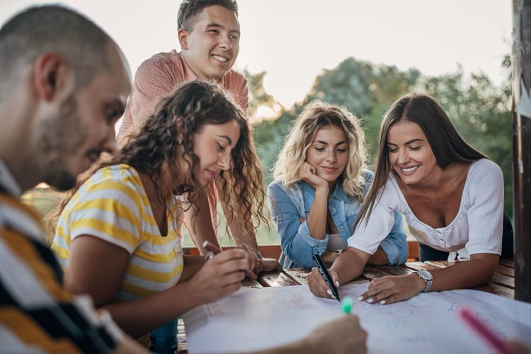 Team building activities in Jacksonville help to build trust