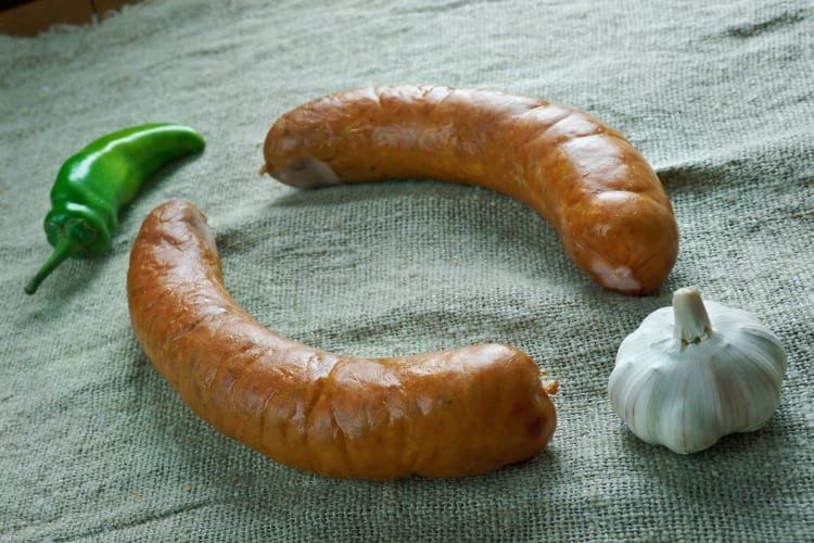 The taste of garlic is quite strong in most types of kielbasa.