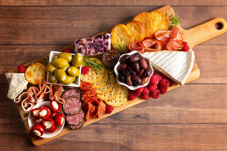 Kielbasa Krakowska is typically served as a cold cut.