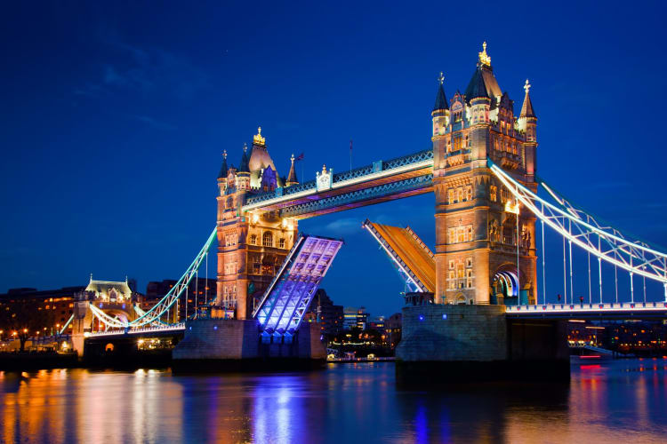 A walk across Tower Bridge has got to be at the top of many people's lists of London birthday ideas.