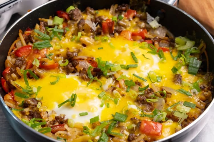 Breakfast skillets are a top low-carb breakfast possibility.