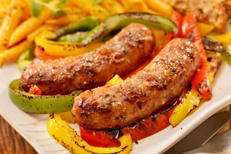 A plate of sausage and peppers is a good low-carb breakfast idea.