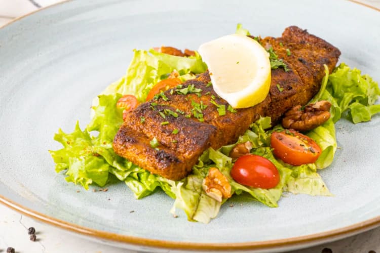 Making blackened mahi mahi is a great low-carb lunch idea with healthy fats