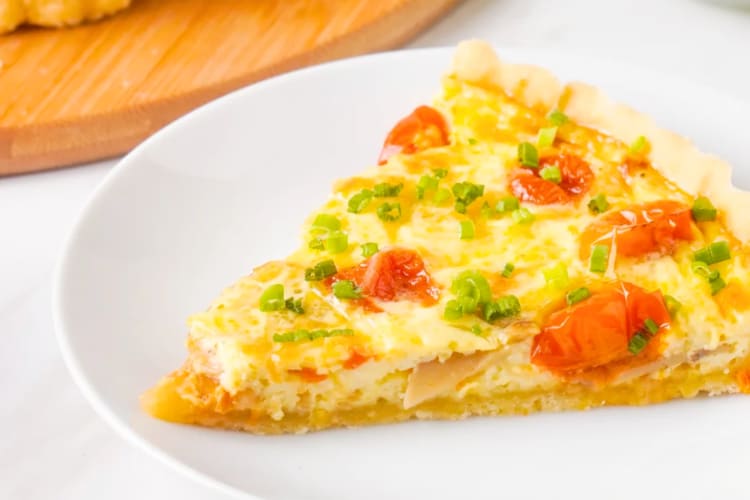Vegetarian quiche is a great meat-free lunch food idea