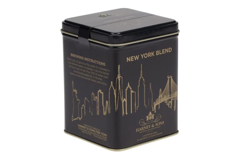 A New York tea blend is one of the best NYC gifts