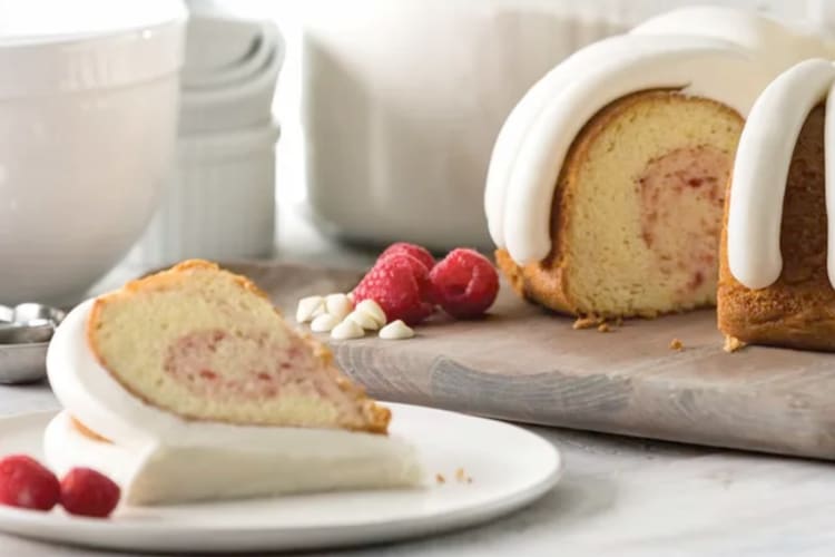 A white chocolate and strawberry bundt cake