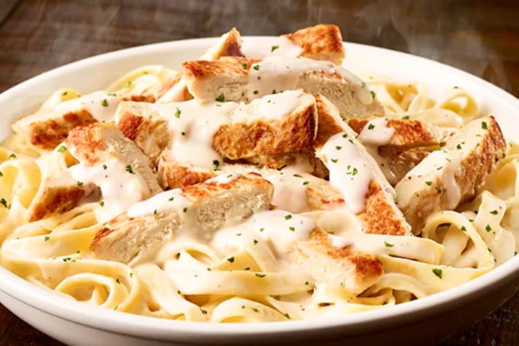 You can get extra pasta sauce thanks to the Olive Garden secret menu