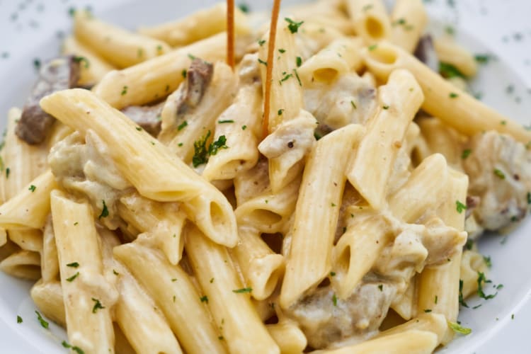 Italian pasta dish with chicken and cream