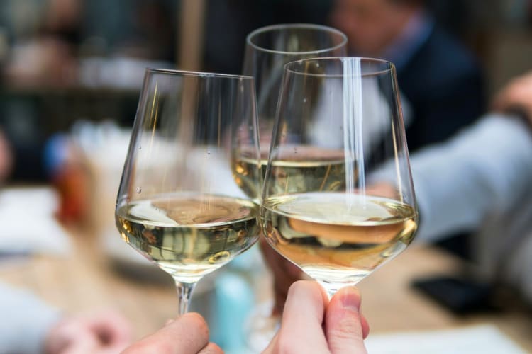 Knowing the difference between pinot grigio vs. sauvignon blanc can help you pick the best wine