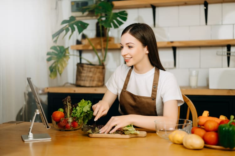 An online cooking class is one of the fun experience gifts in Pittsburgh