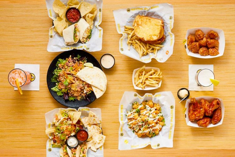 Restaurants Open on Thanksgiving Guide for 2025 Cozymeal